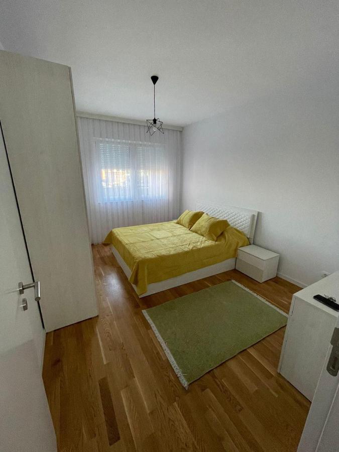 Lovely Apartment In Peja Citycenter Экстерьер фото